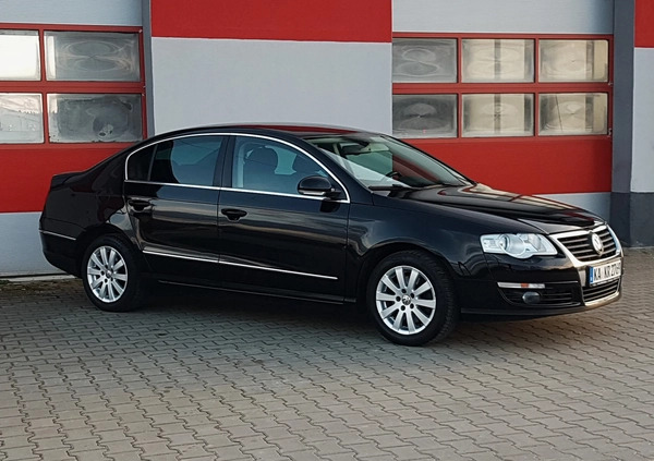 Volkswagen Passat cena 21900 przebieg: 159000, rok produkcji 2005 z Mielec małe 172